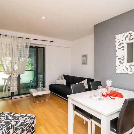 1 Bedroom Amazing Apartment In Дубровник Екстериор снимка